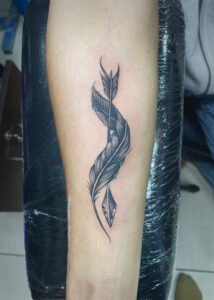arrow wth feather (1)